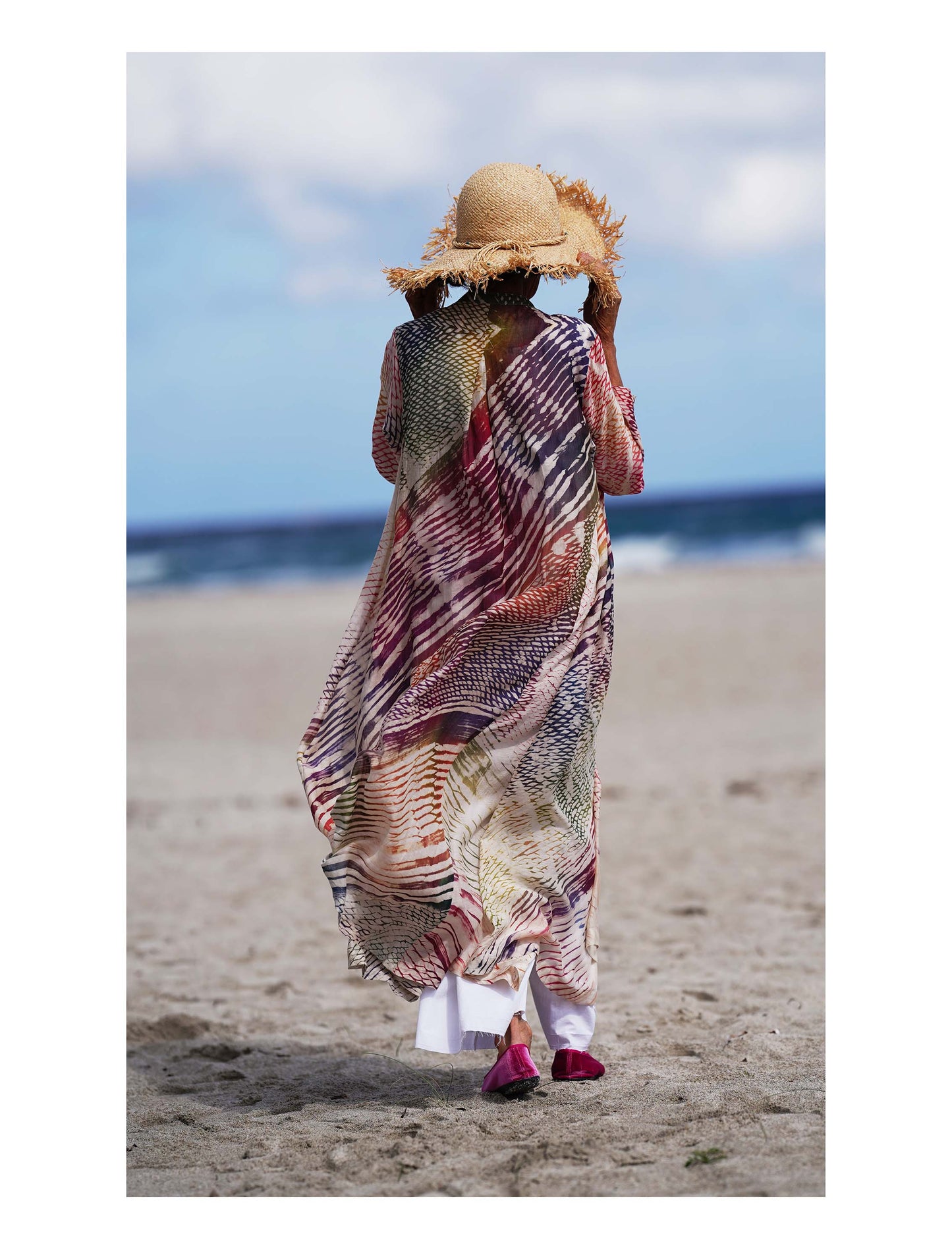 Caftano Choga di Neeru Kumar